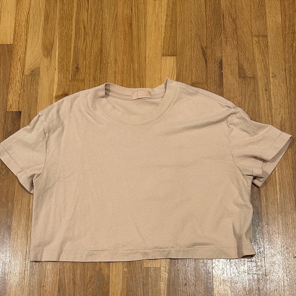 Nuuds | Women’s. Set of Four Casual T-Shirts in Neutral Tones. - Picture 9 of 16